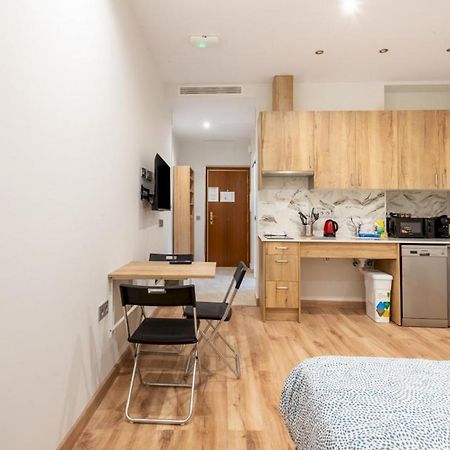 1 Bedroom 1 Bathroom Furnished - Justicia - Modern - Mintystay Madrid Eksteriør bilde