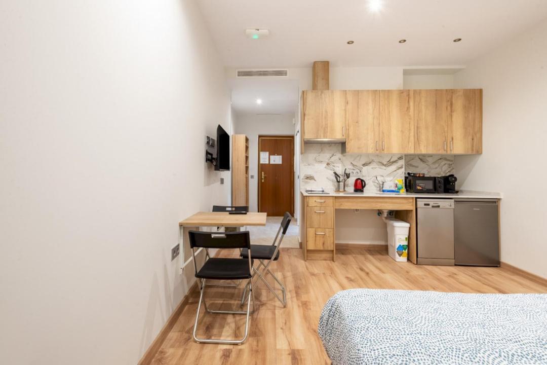 1 Bedroom 1 Bathroom Furnished - Justicia - Modern - Mintystay Madrid Eksteriør bilde