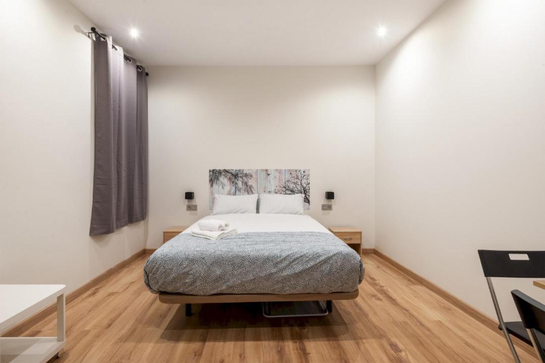 1 Bedroom 1 Bathroom Furnished - Justicia - Modern - Mintystay Madrid Eksteriør bilde
